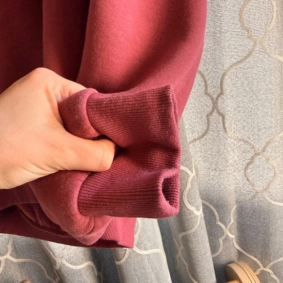 Comfrt Berry Hoodie sweatshirt - Picture 6 of 6